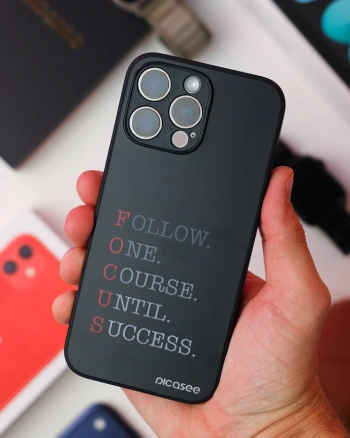 Picasee ULTIMATE CASE MagSafe pro Apple iPhone 12 - Focus